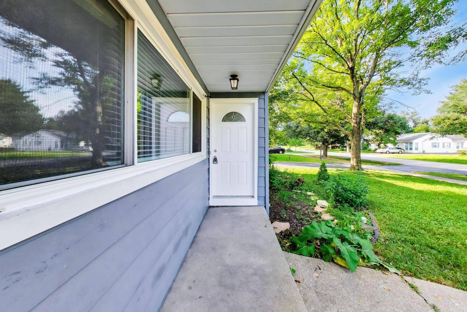5705 Aubrey TER, Downers Grove, IL 60516