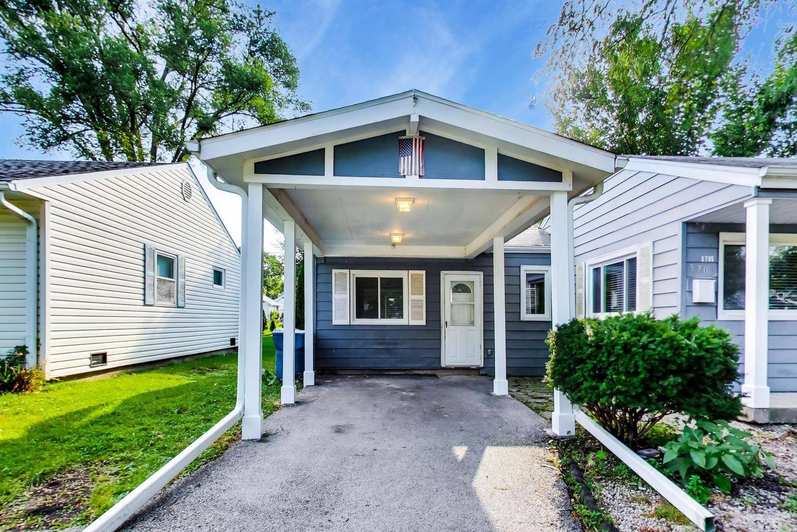 5705 Aubrey TER, Downers Grove, IL 60516