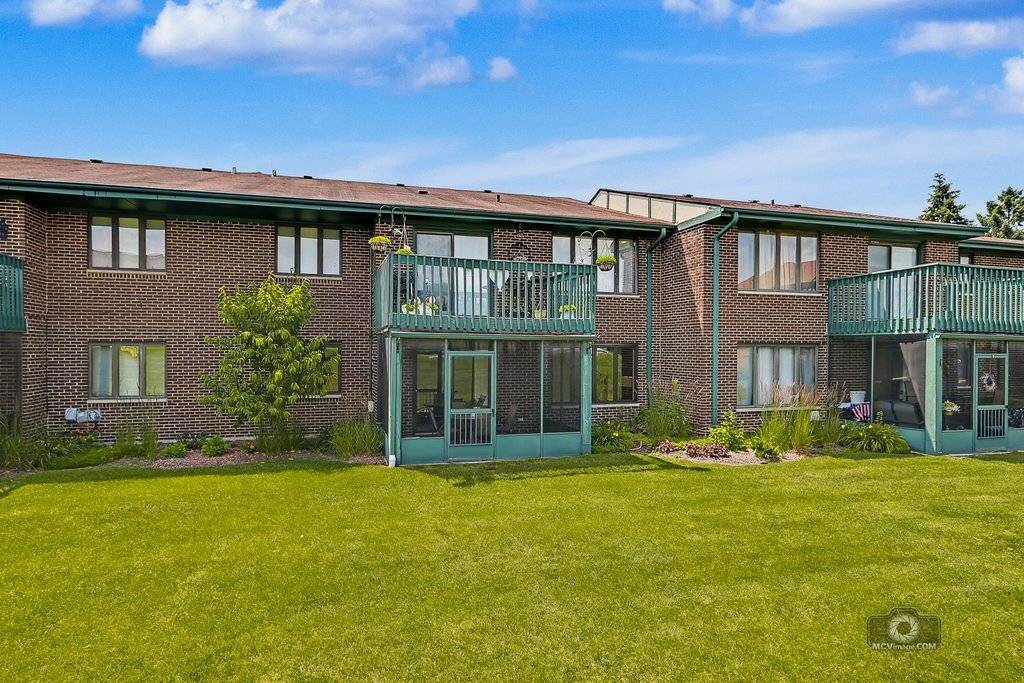 11657 S Matterhorn CIR #102, Palos Park, IL 60464