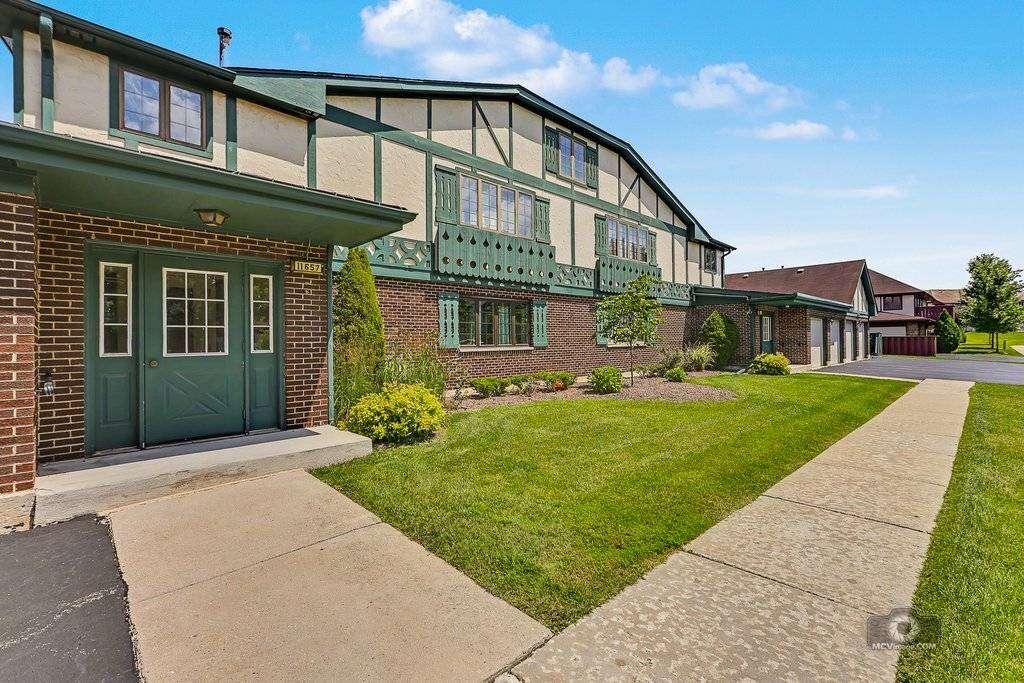 11657 S Matterhorn CIR #102, Palos Park, IL 60464