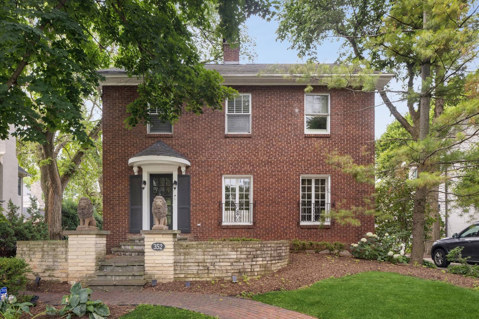 352 RAVINE RD, Hinsdale, IL 60521