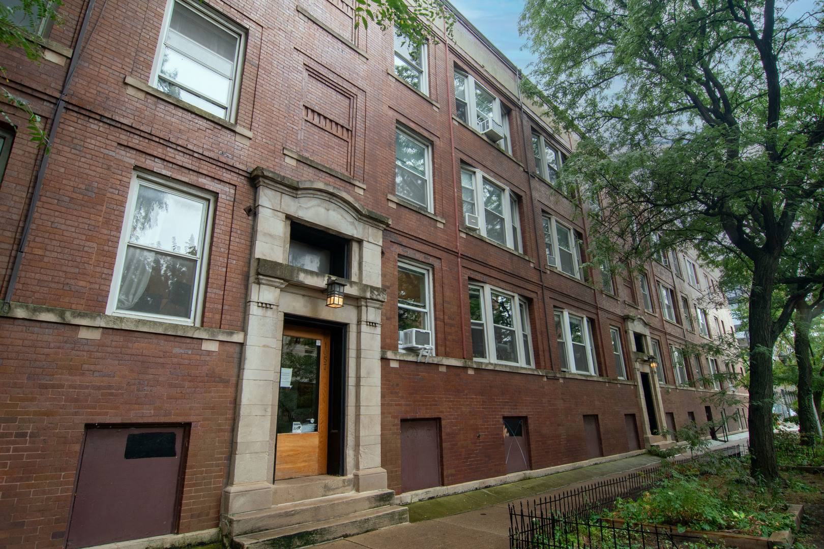 1057 W Berwyn AVE #3, Chicago, IL 60640