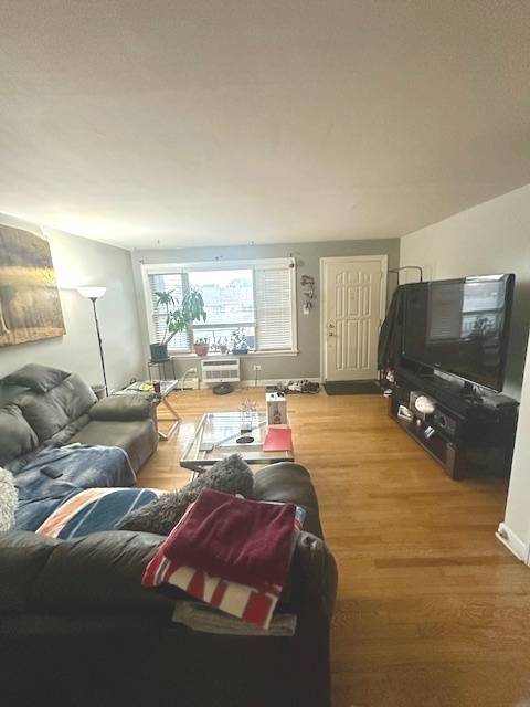 4342 N Kedvale AVE #3C, Chicago, IL 60641