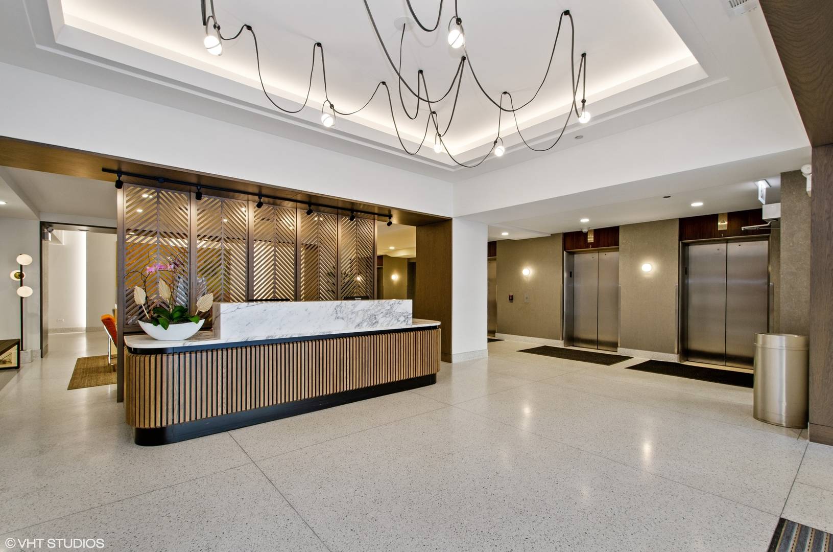 165 N Canal ST #1406, Chicago, IL 60606