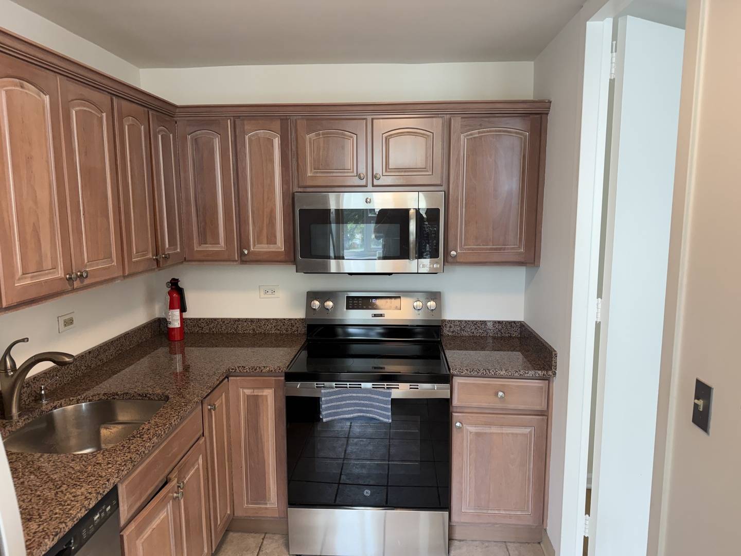 1700 E 56th ST #310, Chicago, IL 60637