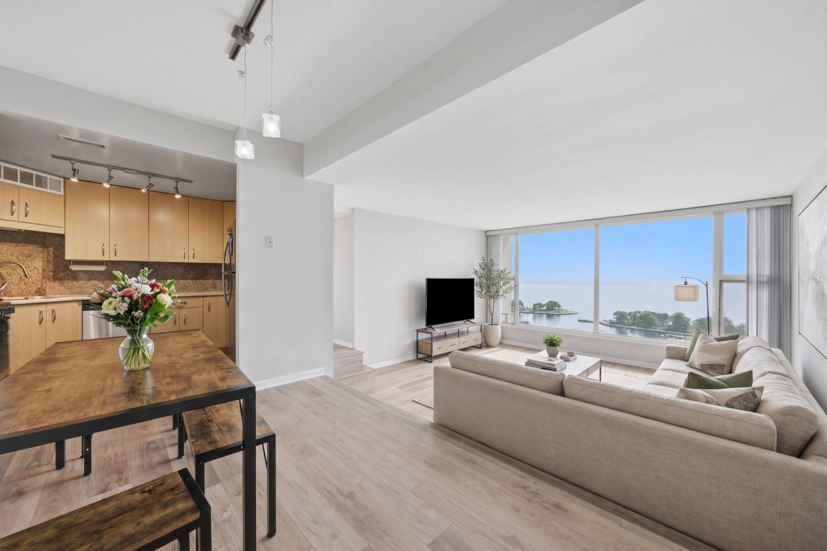 3200 N Lake Shore DR #2102, Chicago, IL 60657
