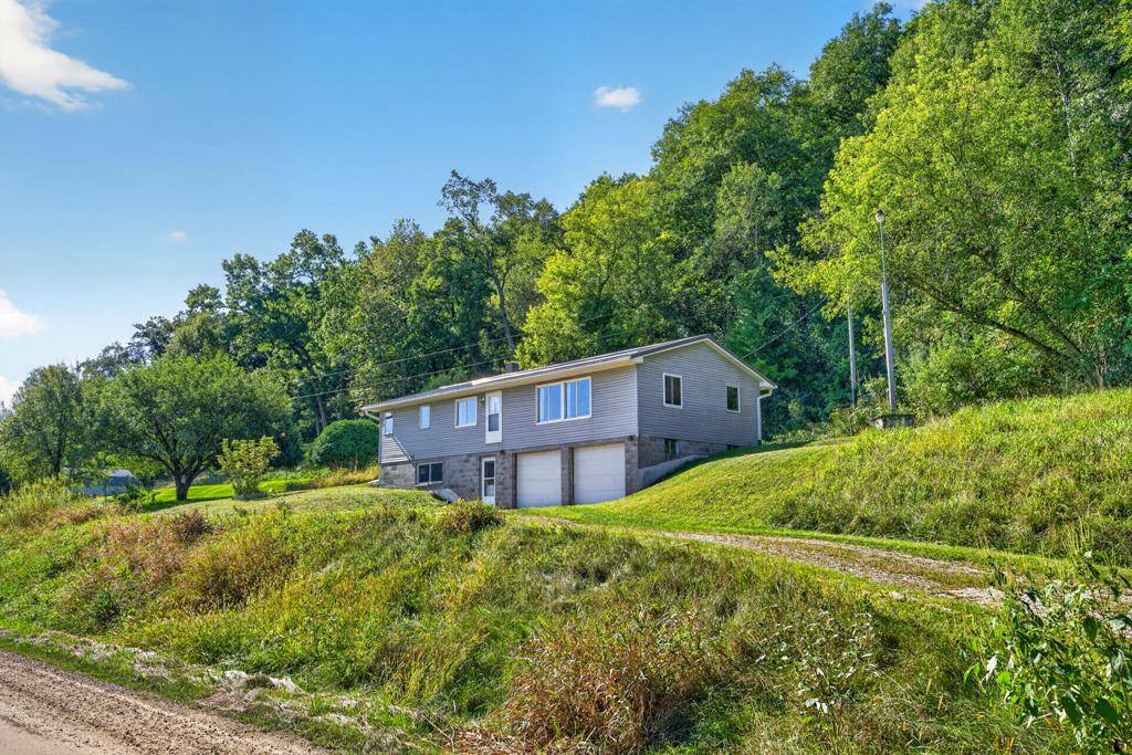 18599 Horse Shoe RD, Rollingstone, MN 55969