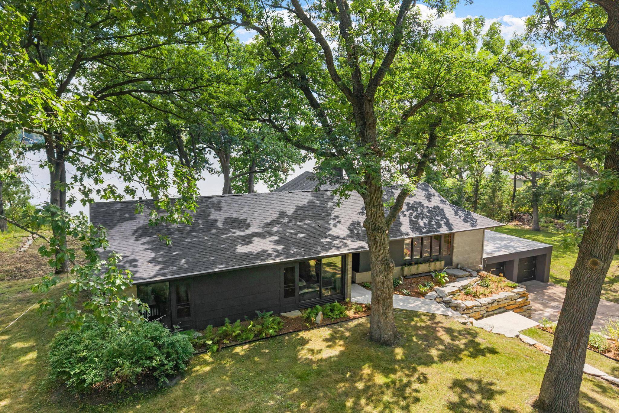 12 W Shore RD, North Oaks, MN 55127