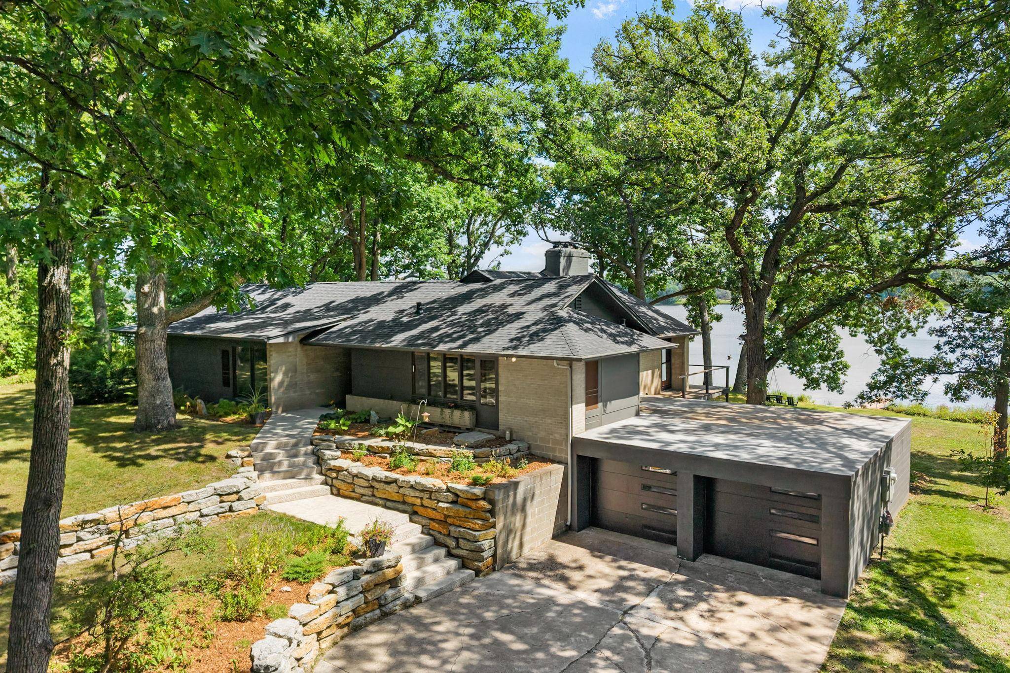12 W Shore RD, North Oaks, MN 55127