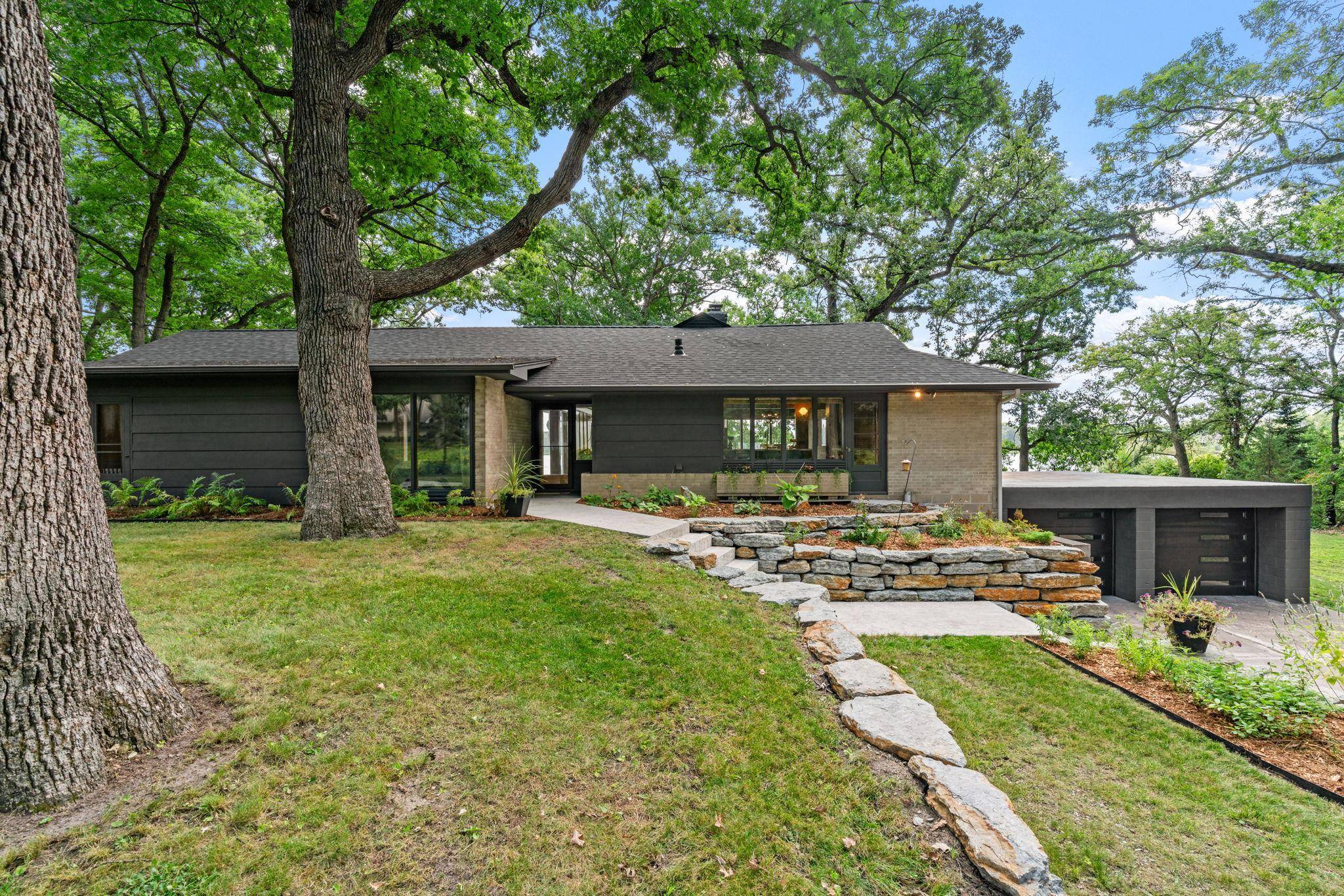 12 W Shore RD, North Oaks, MN 55127