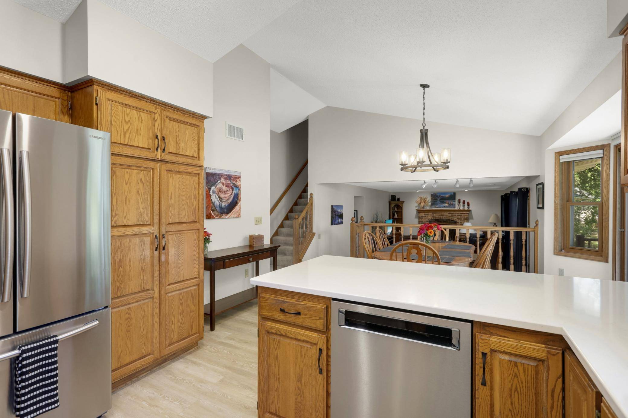 3266 Rolling Hills DR, Eagan, MN 55121