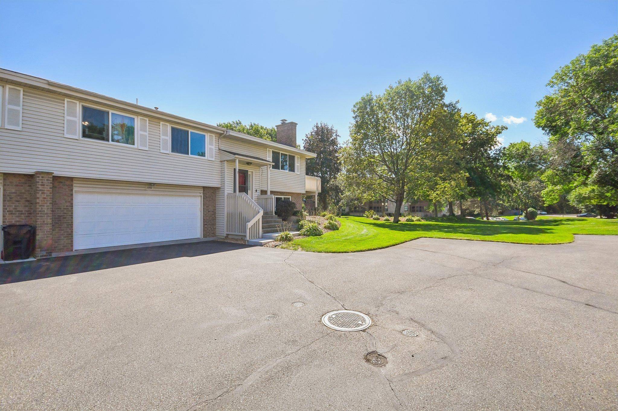 11840 Vintage ST NW, Coon Rapids, MN 55433