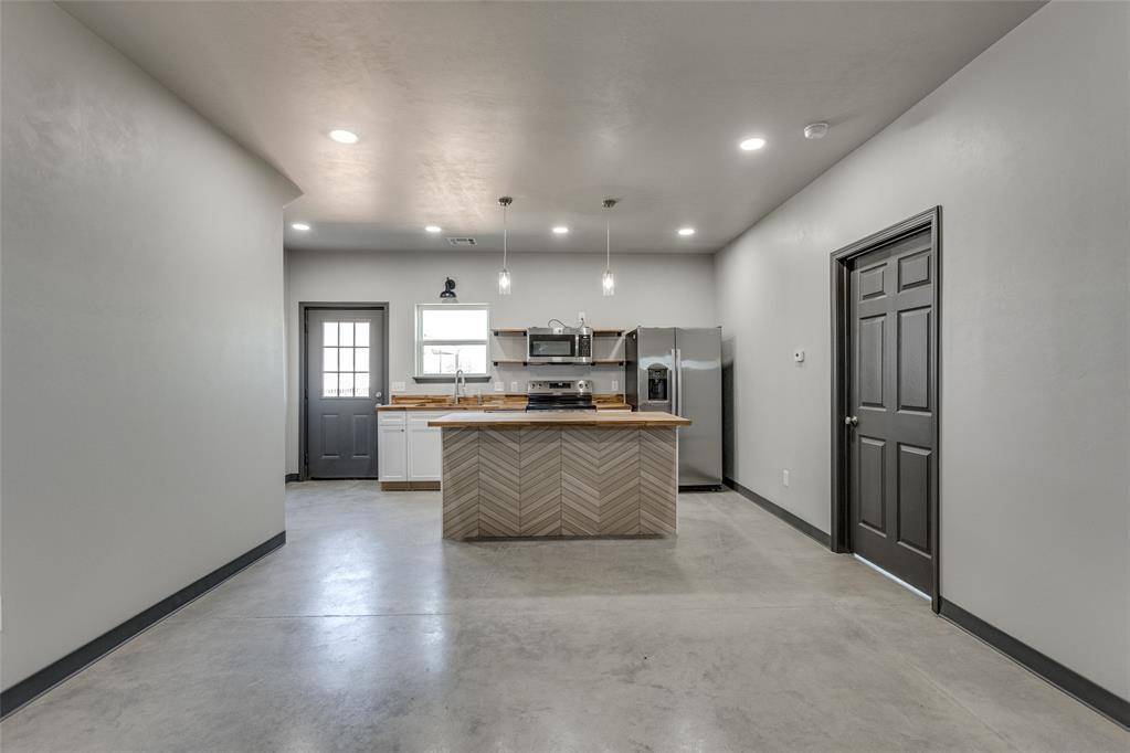 12571 US Highway 77 HWY #112, Slaughterville, OK 73051