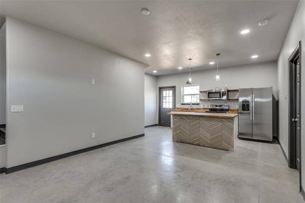 12571 US Highway 77 HWY #112, Slaughterville, OK 73051