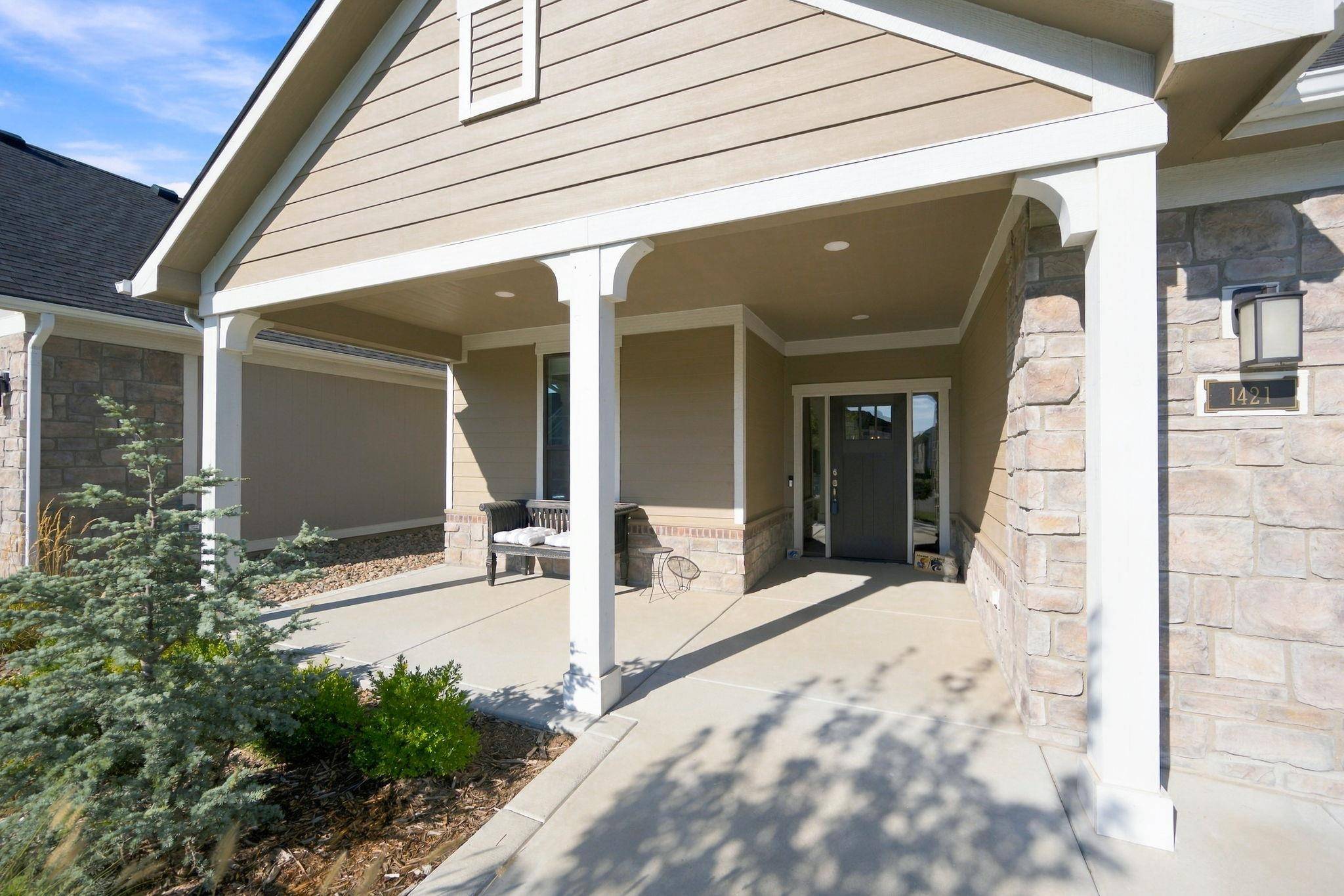 1421 S Monument St, Wichita, KS 67235