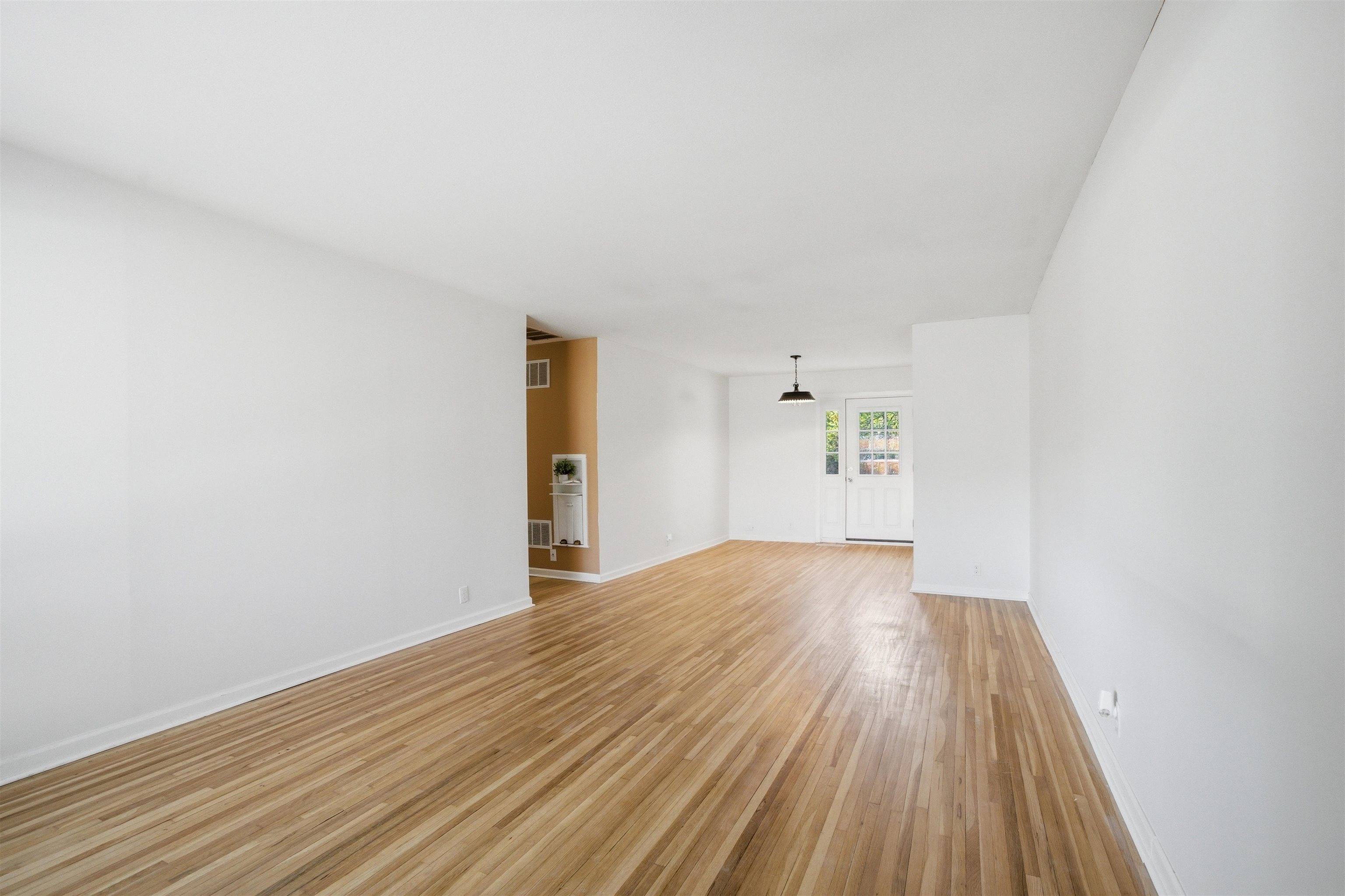 7603 E Gilbert St, Wichita, KS 67207