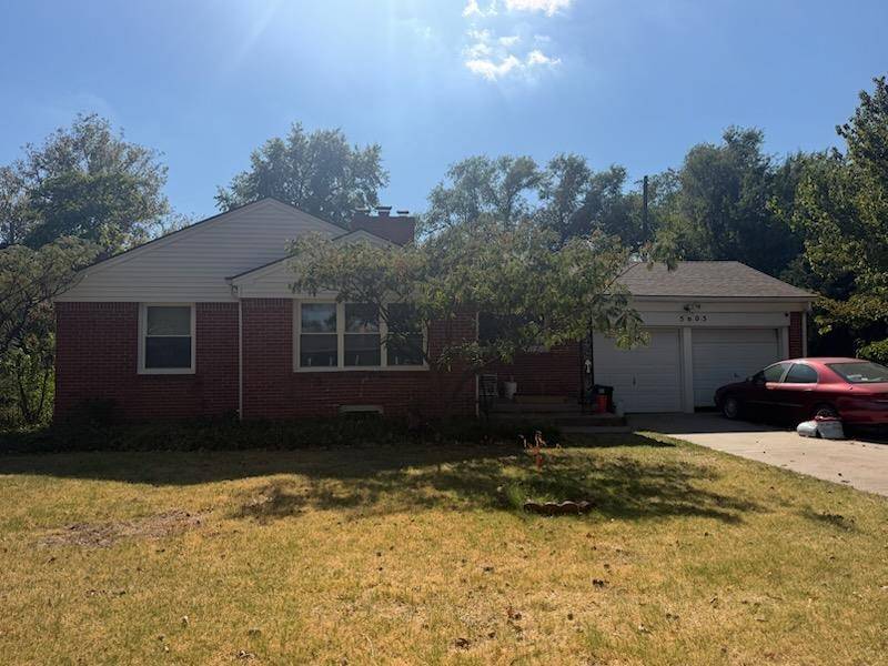 5605 E Rockwood Rd, Wichita, KS 67208