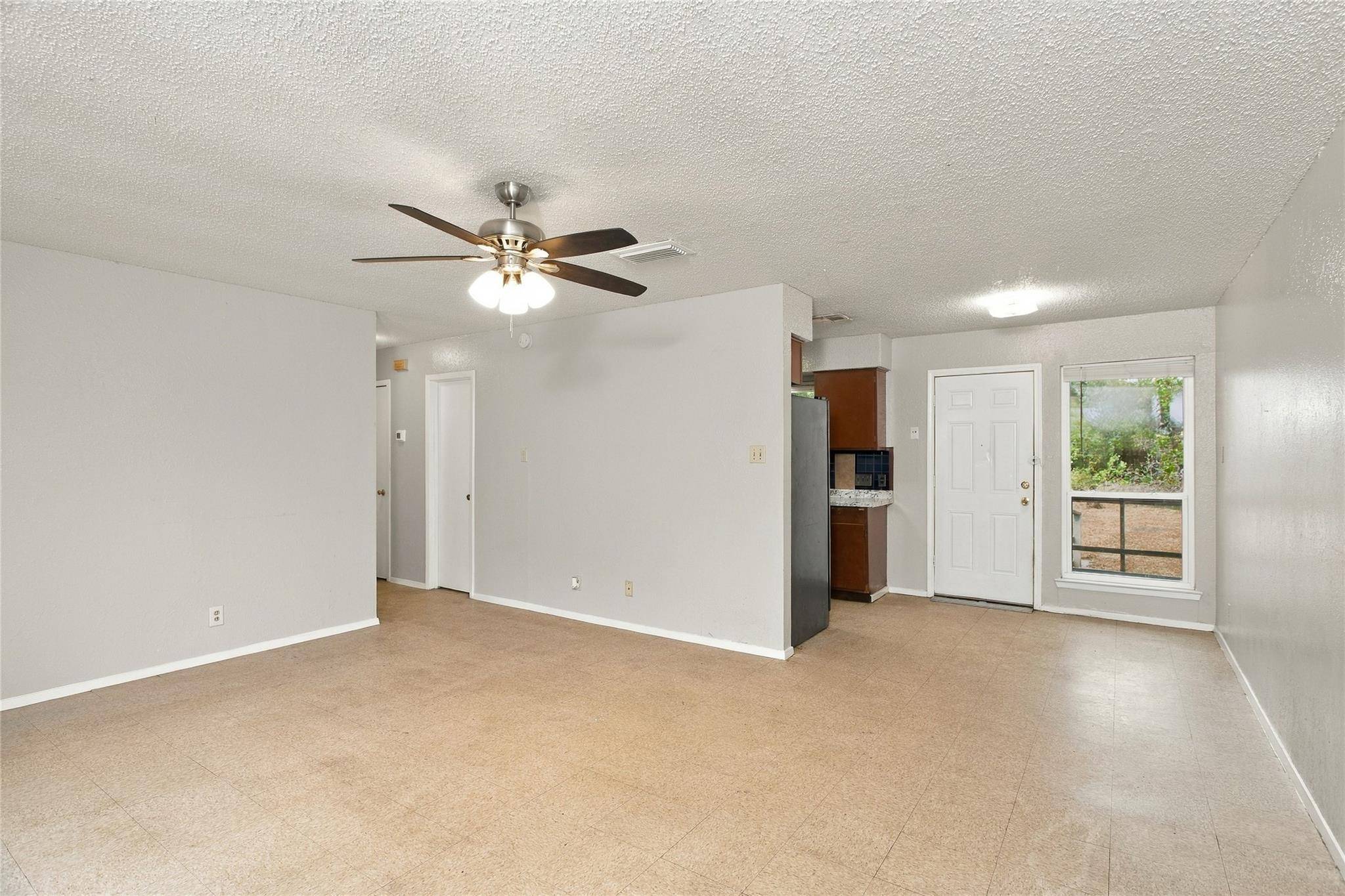 415 Thelma DR #B, Austin, TX 78745