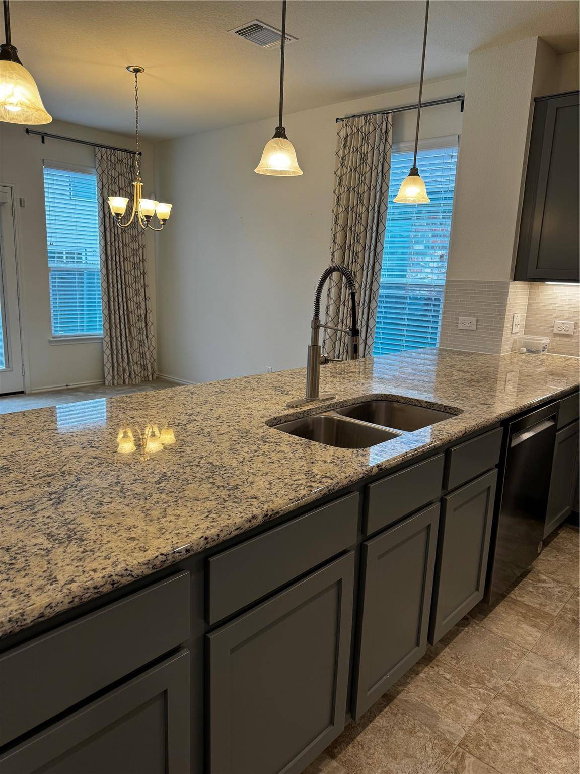 13917 Lyndon B Johnson ST, Manor, TX 78653