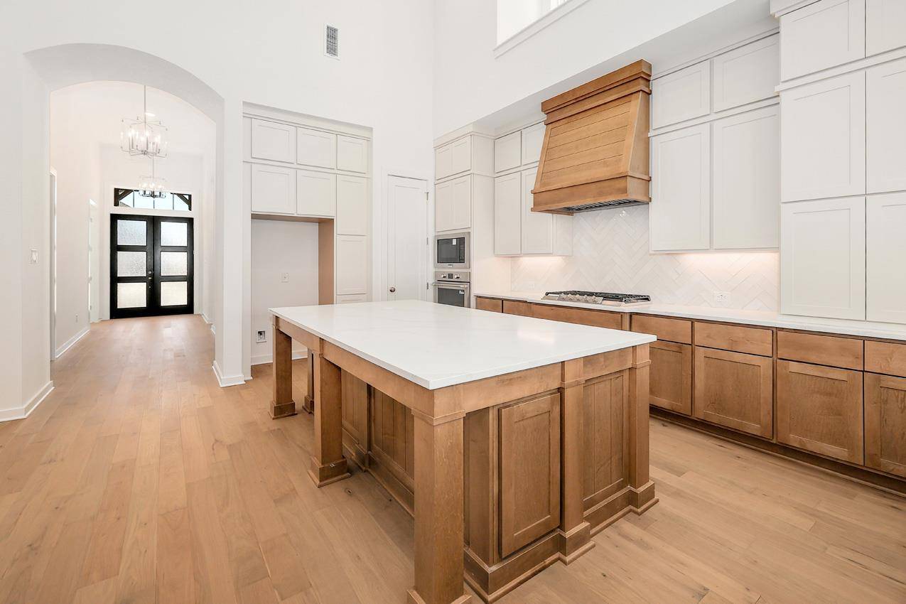 212 Borrego BND, Liberty Hill, TX 78642