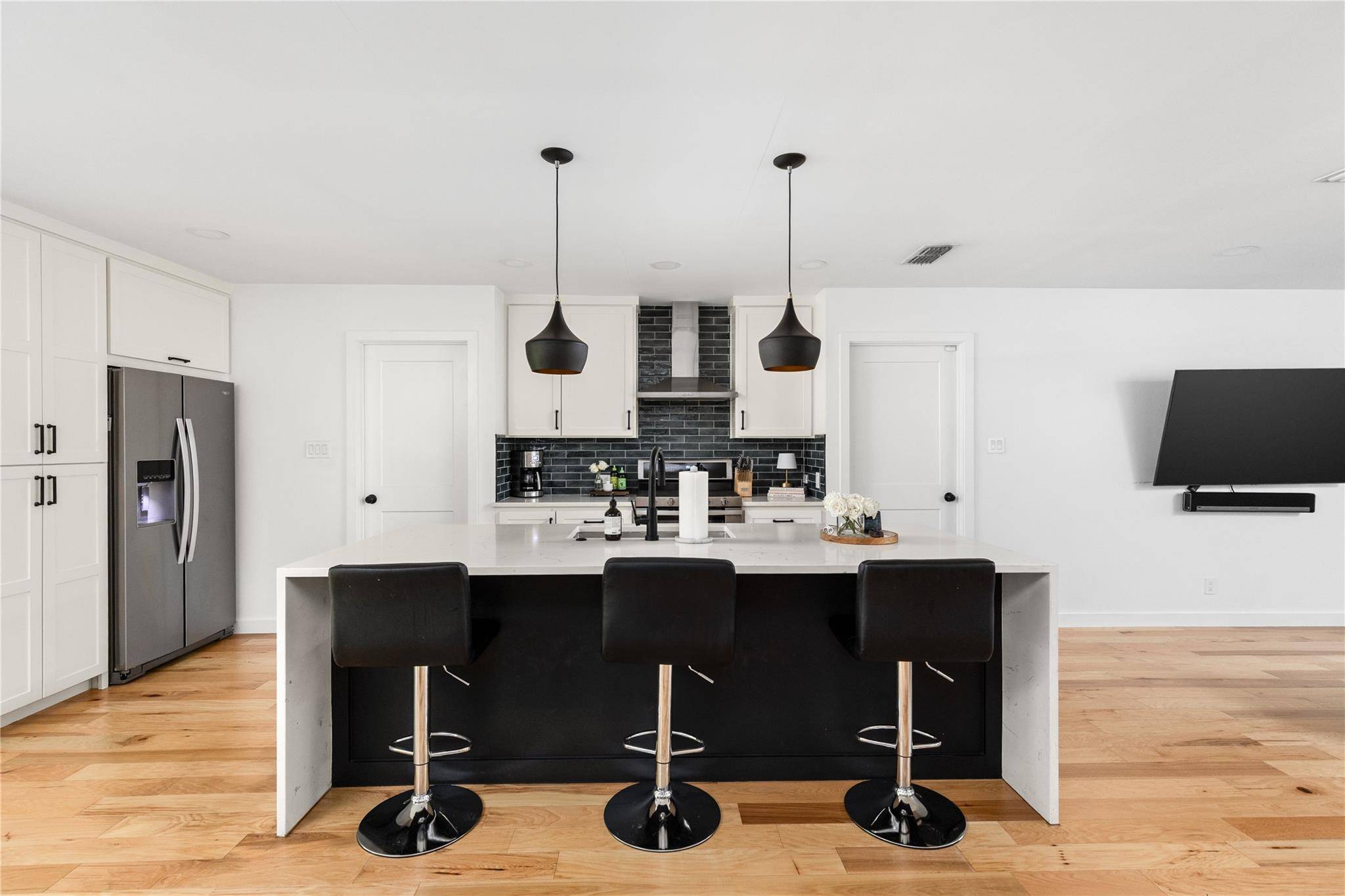 8704 Clarewood DR, Austin, TX 78758