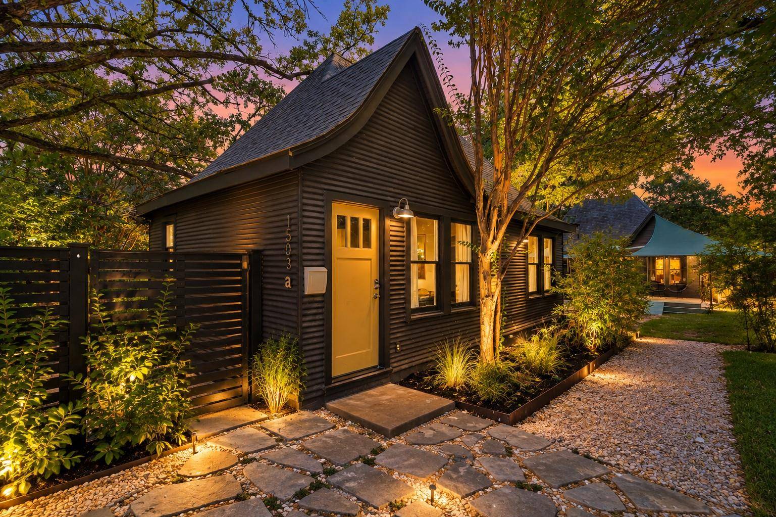 1503 Drake Ave #A, Austin, TX 78704