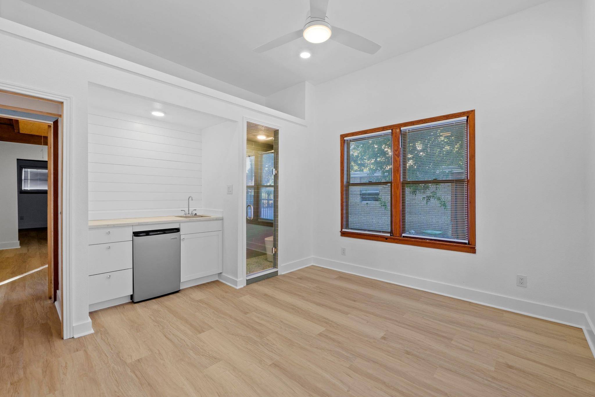 1308 E 12th ST #B, Austin, TX 78702