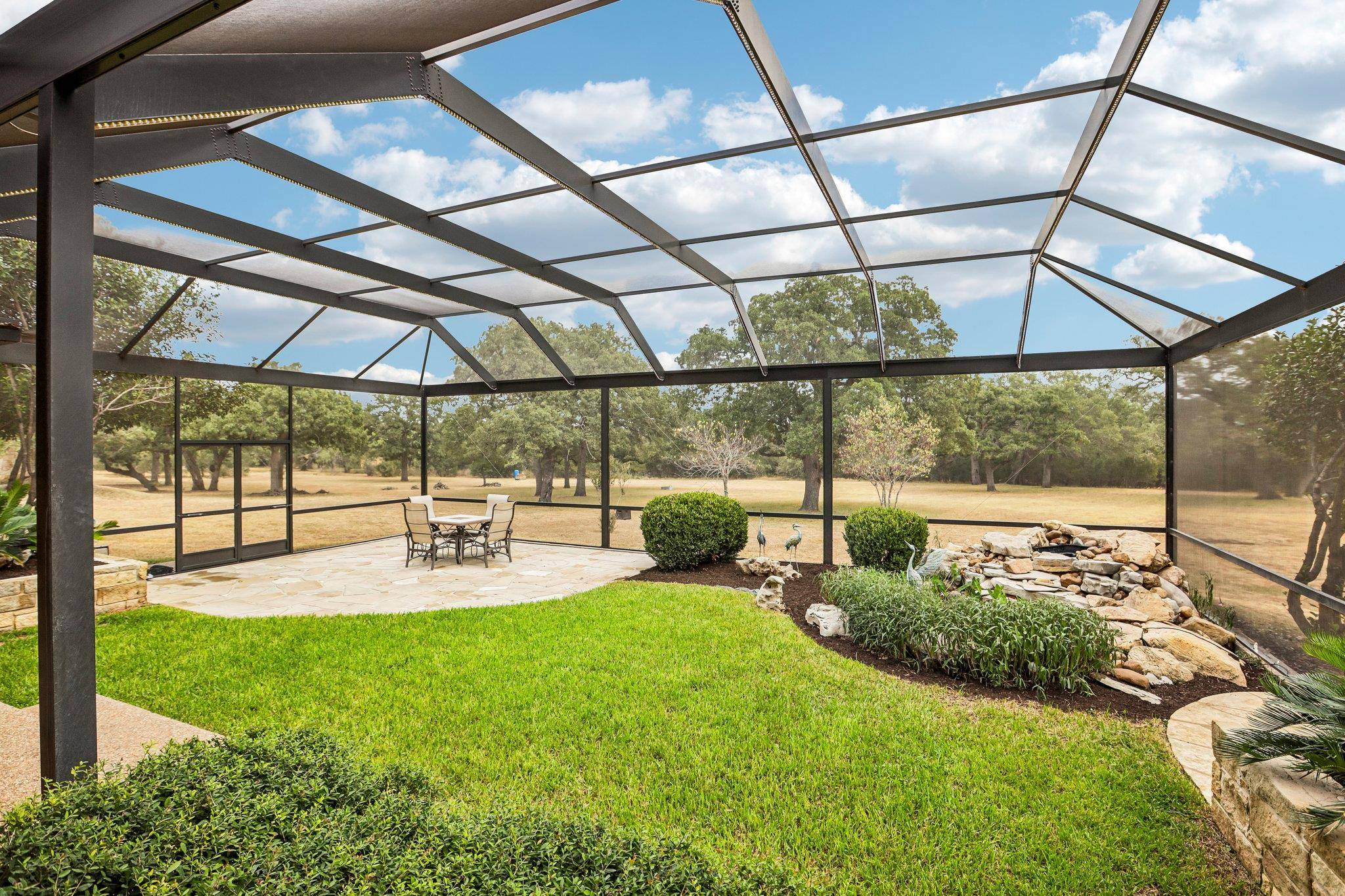 101 Flint Rock TRL, Spicewood, TX 78669