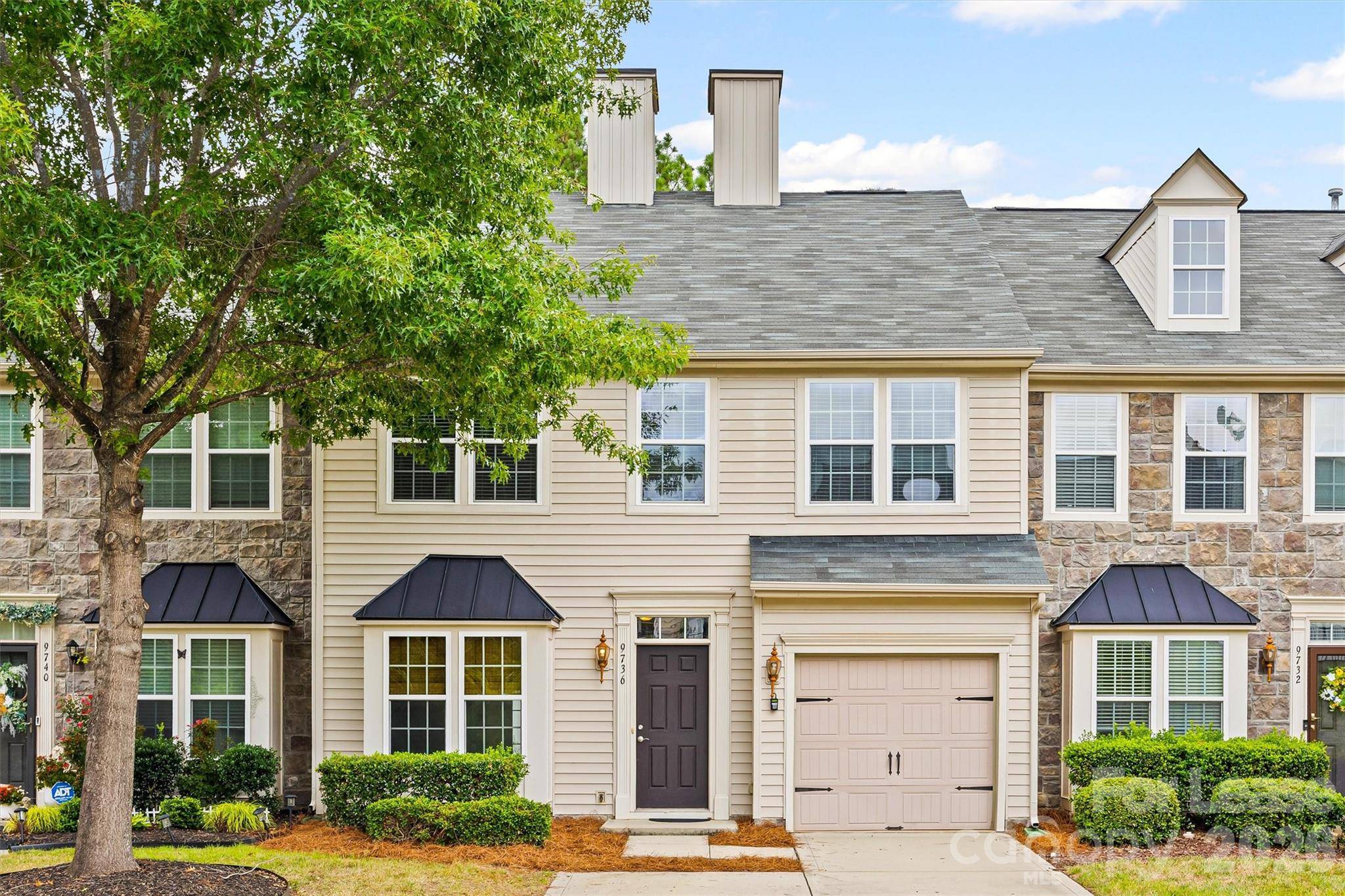 9736 Springholm DR, Charlotte, NC 28278
