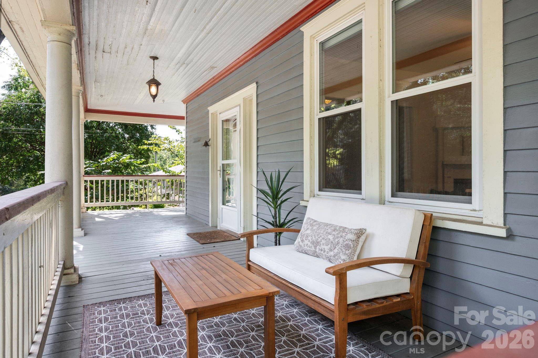 16 West ST, Asheville, NC 28801