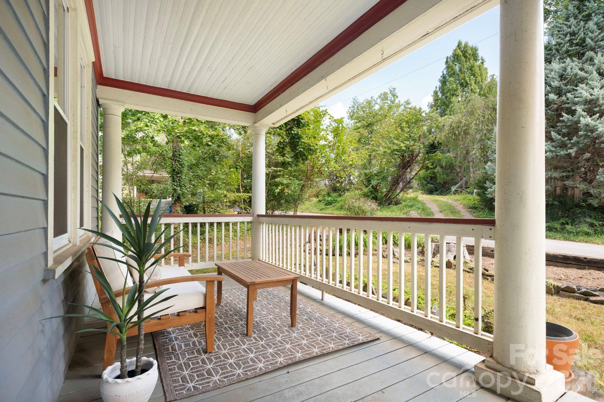 16 West ST, Asheville, NC 28801