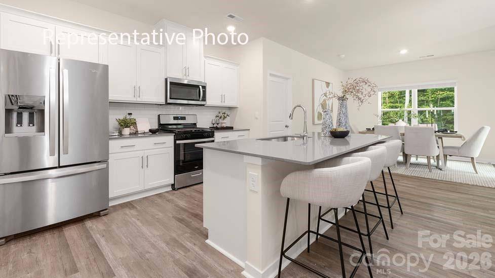 633 17th Avenue DR NE, Hickory, NC 28601