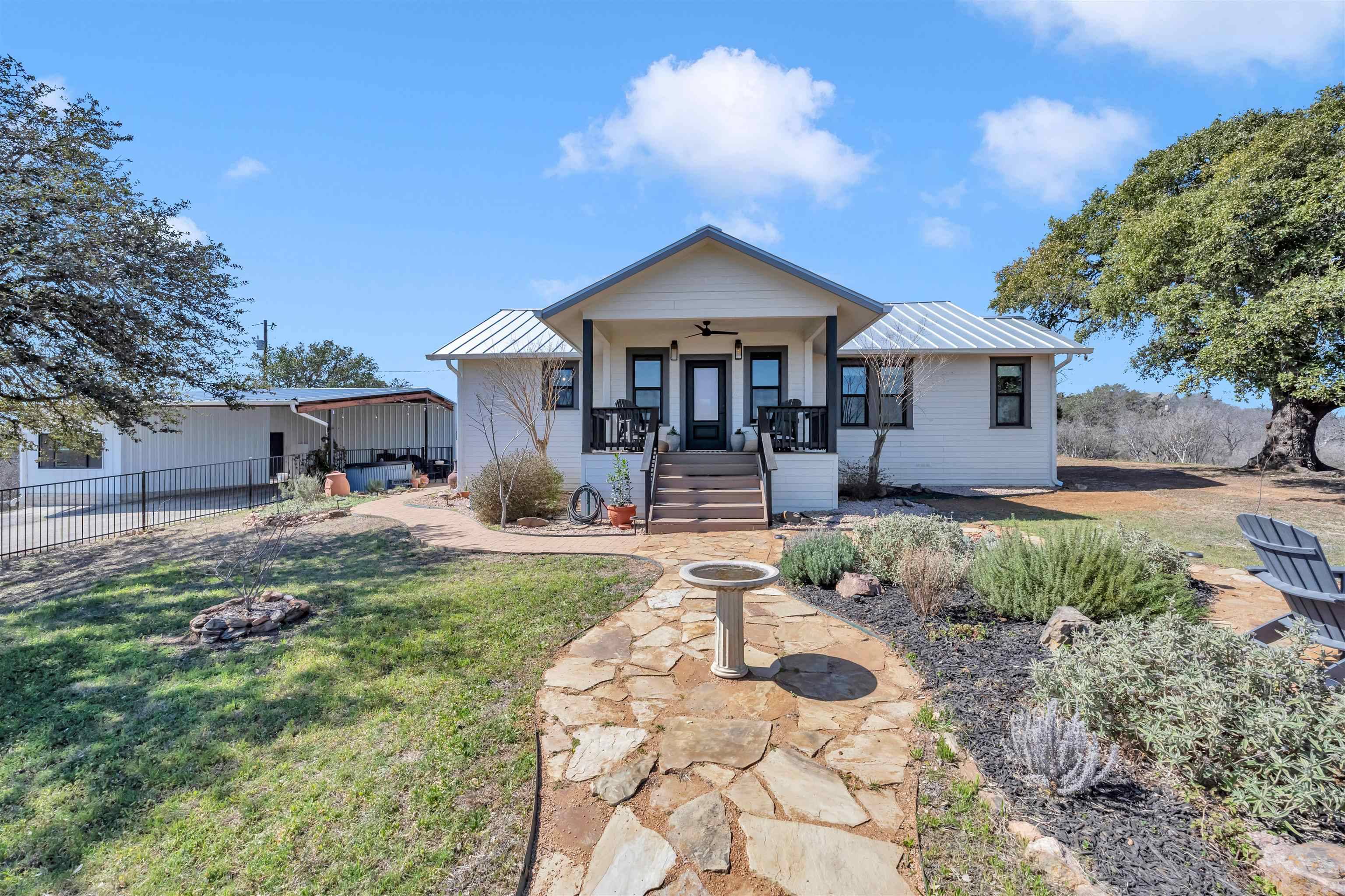 171 CR 117, Llano, TX 78643