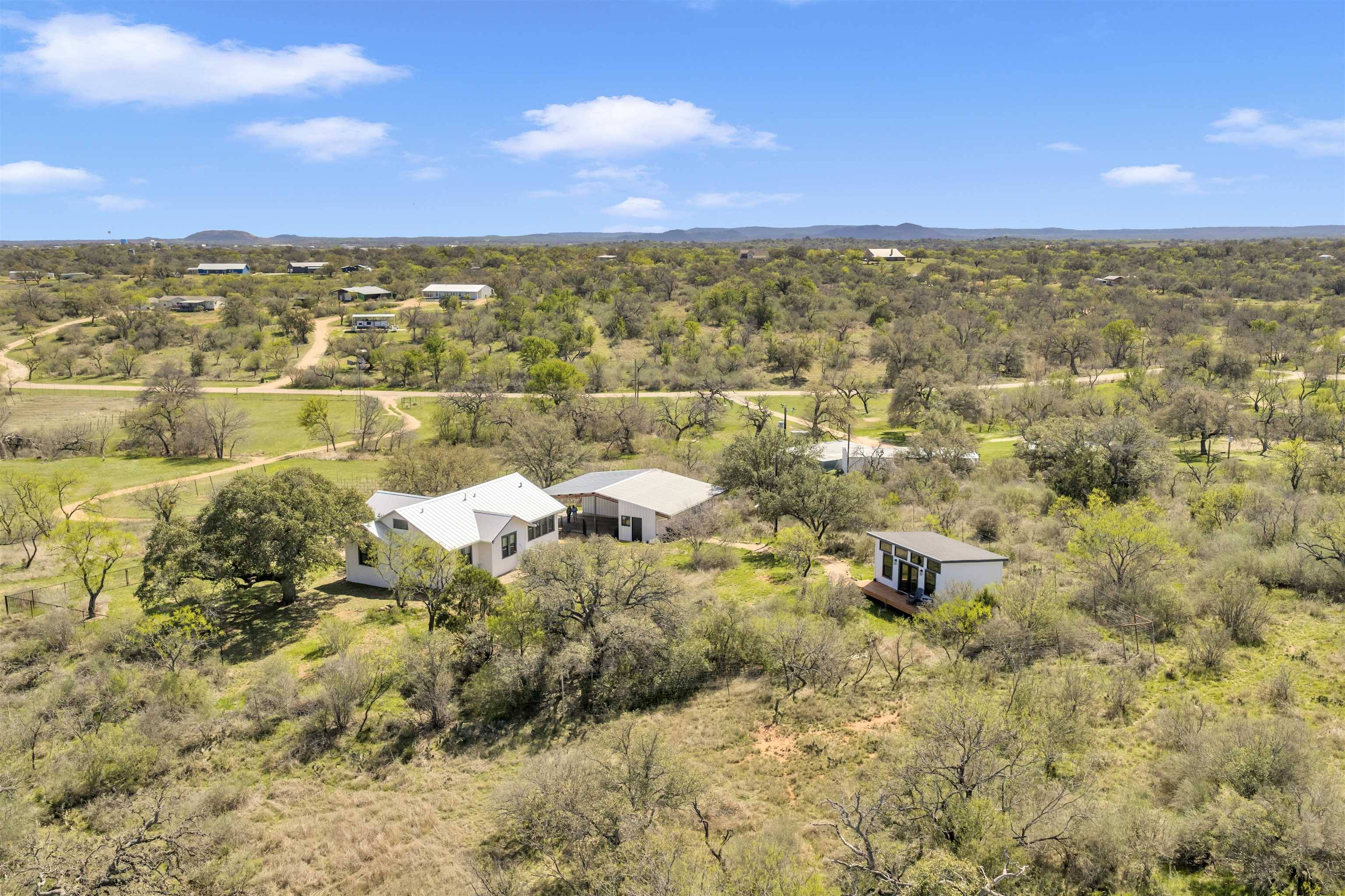 171 CR 117, Llano, TX 78643