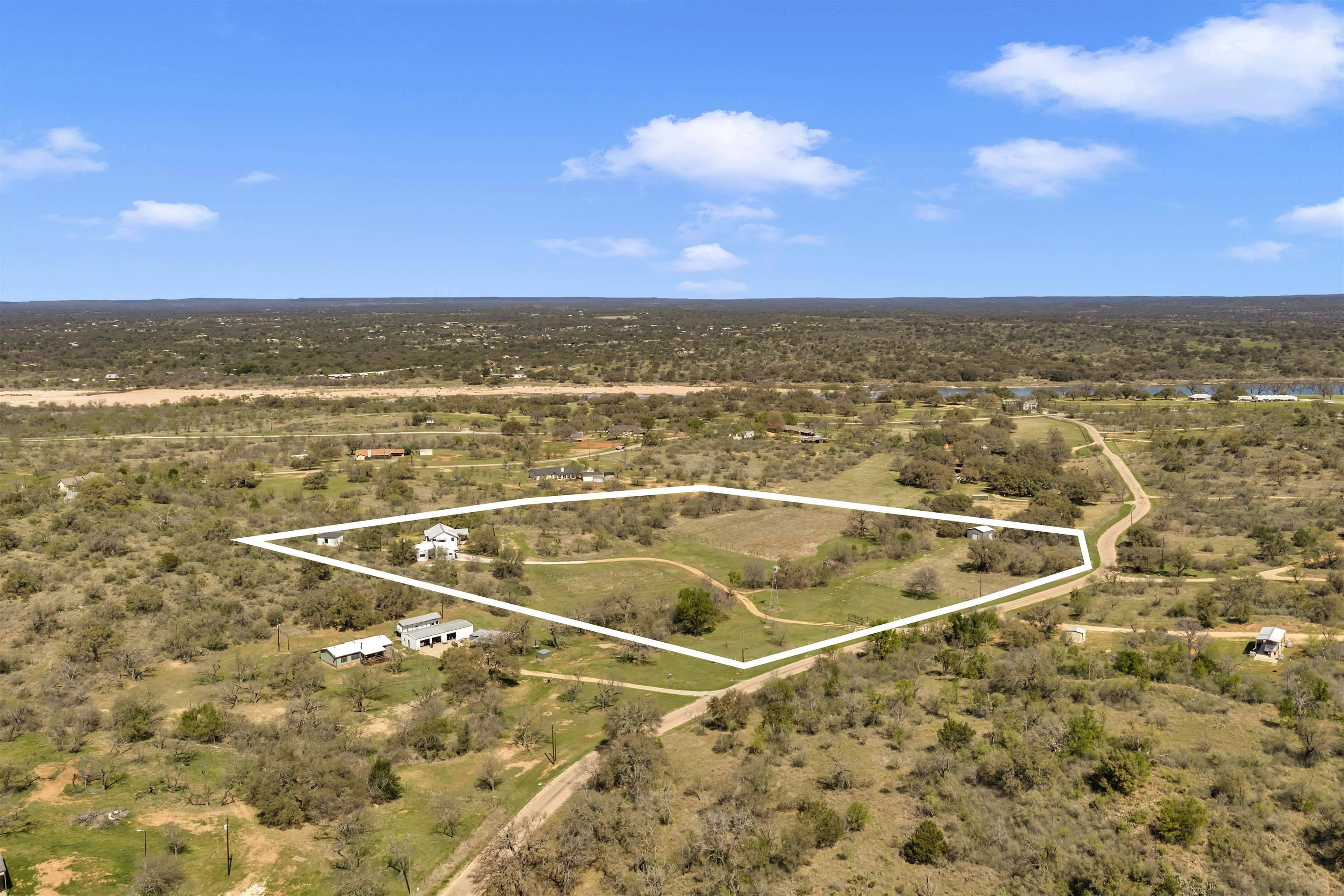 171 CR 117, Llano, TX 78643