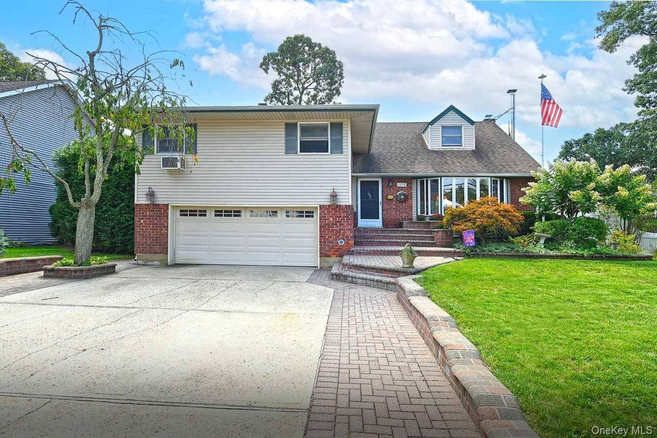 1994 Van Nostrand AVE, Merrick, NY 11566