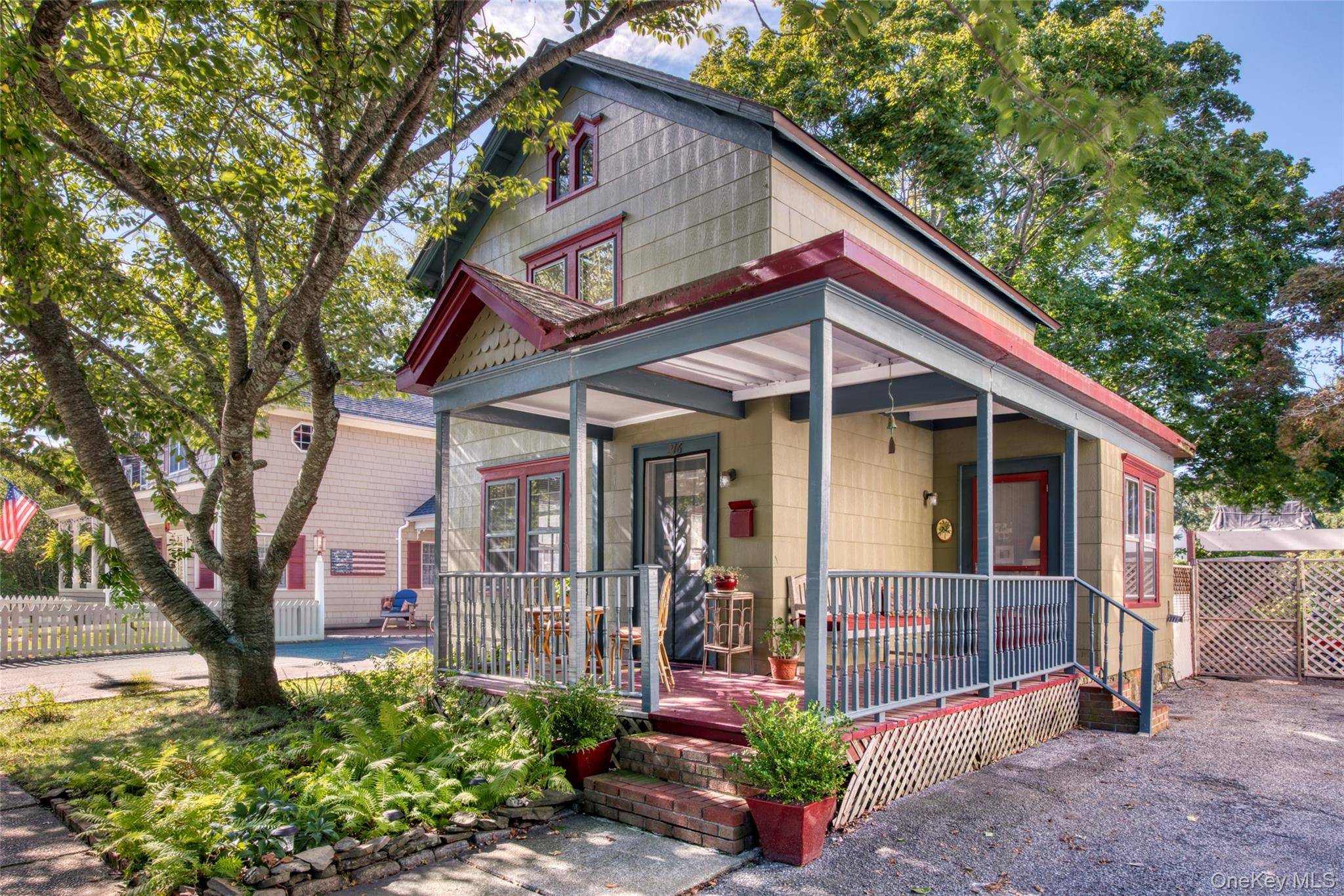 216 Broad ST, Greenport, NY 11944