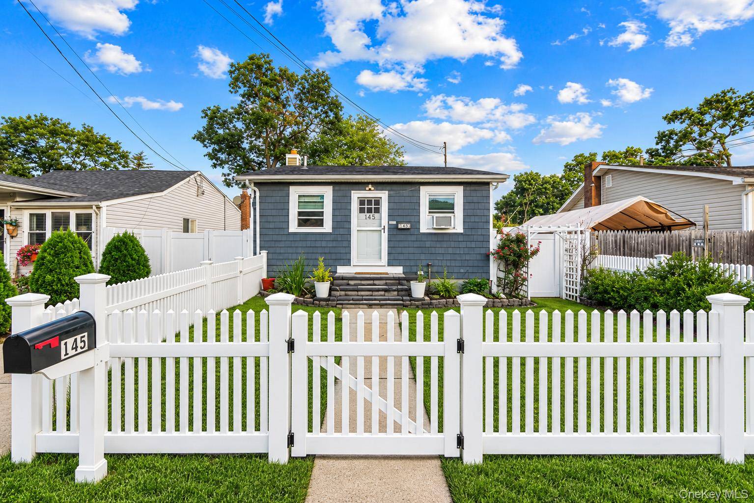 145 Carroll AVE, Ronkonkoma, NY 11779