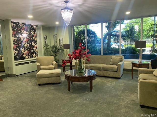 504 Merrick #4M, Lynbrook, NY 11563