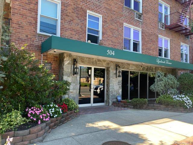 504 Merrick #4M, Lynbrook, NY 11563