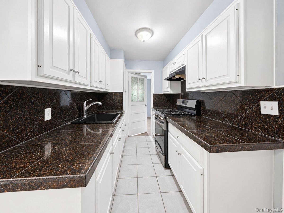 140 Whitman RD, Yonkers, NY 10710