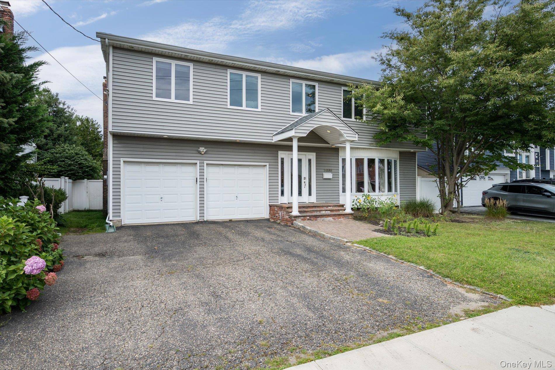 3060 Shore DR, Merrick, NY 11566