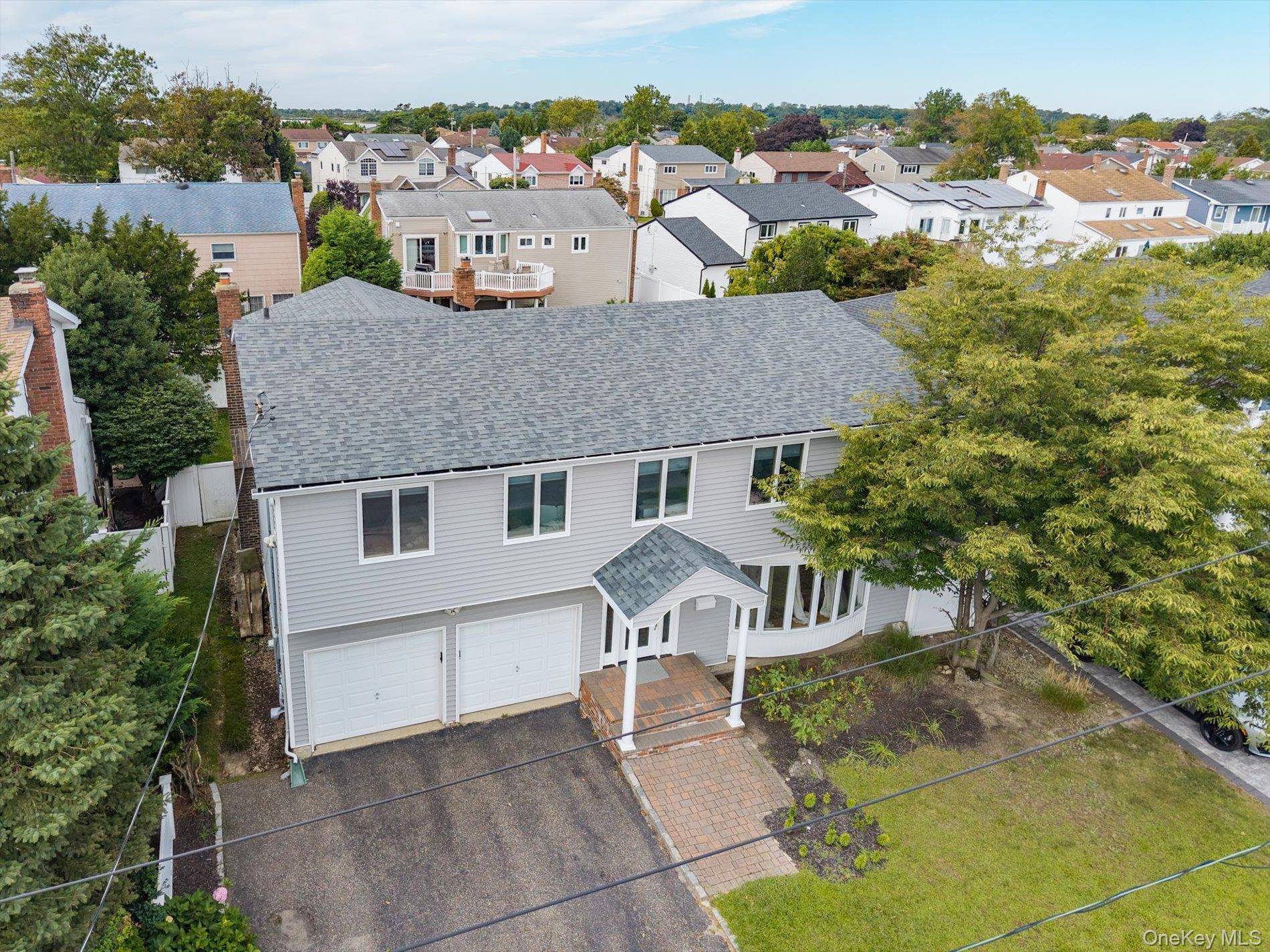 3060 Shore DR, Merrick, NY 11566