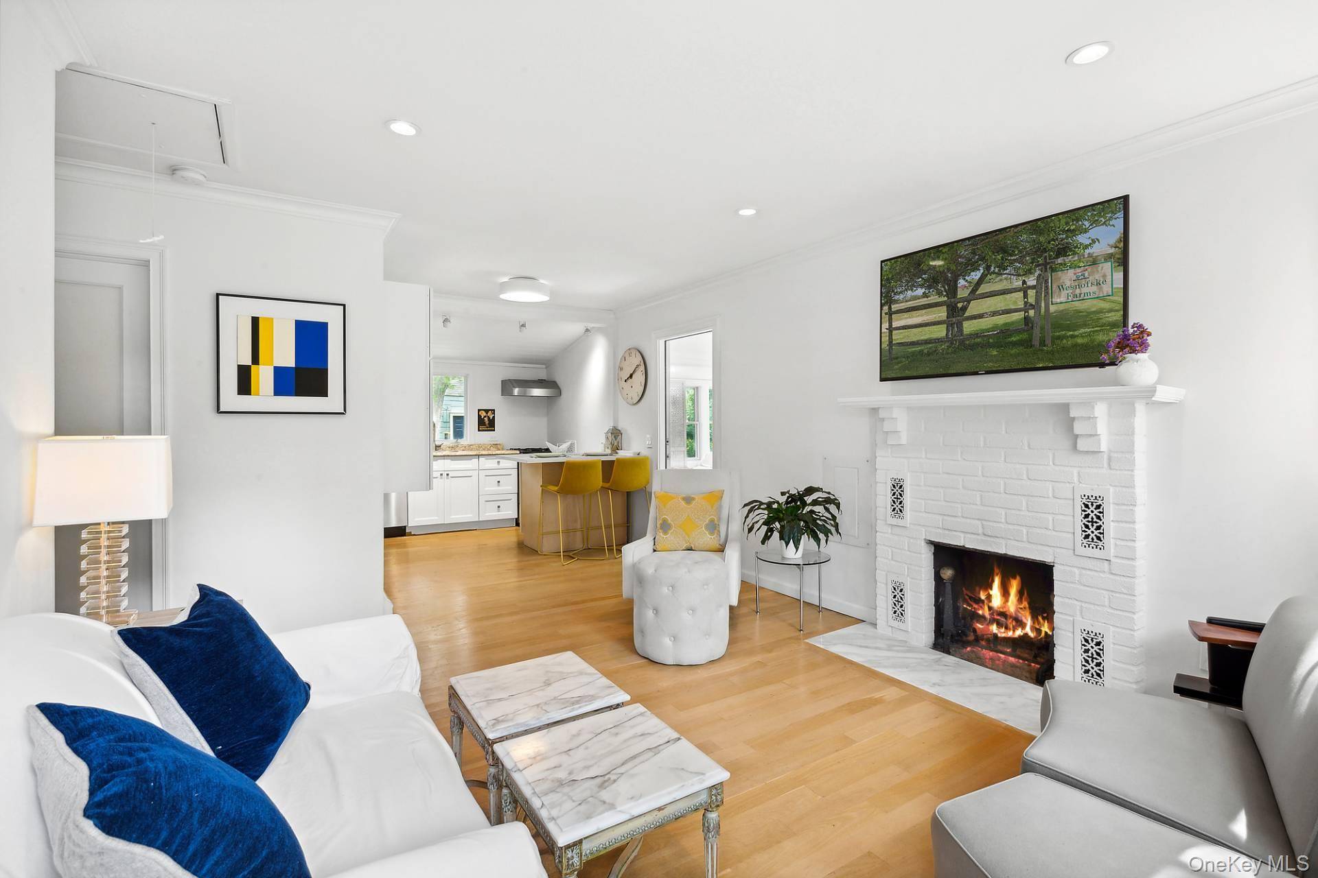 3 Clinton AVE, East Quogue, NY 11942