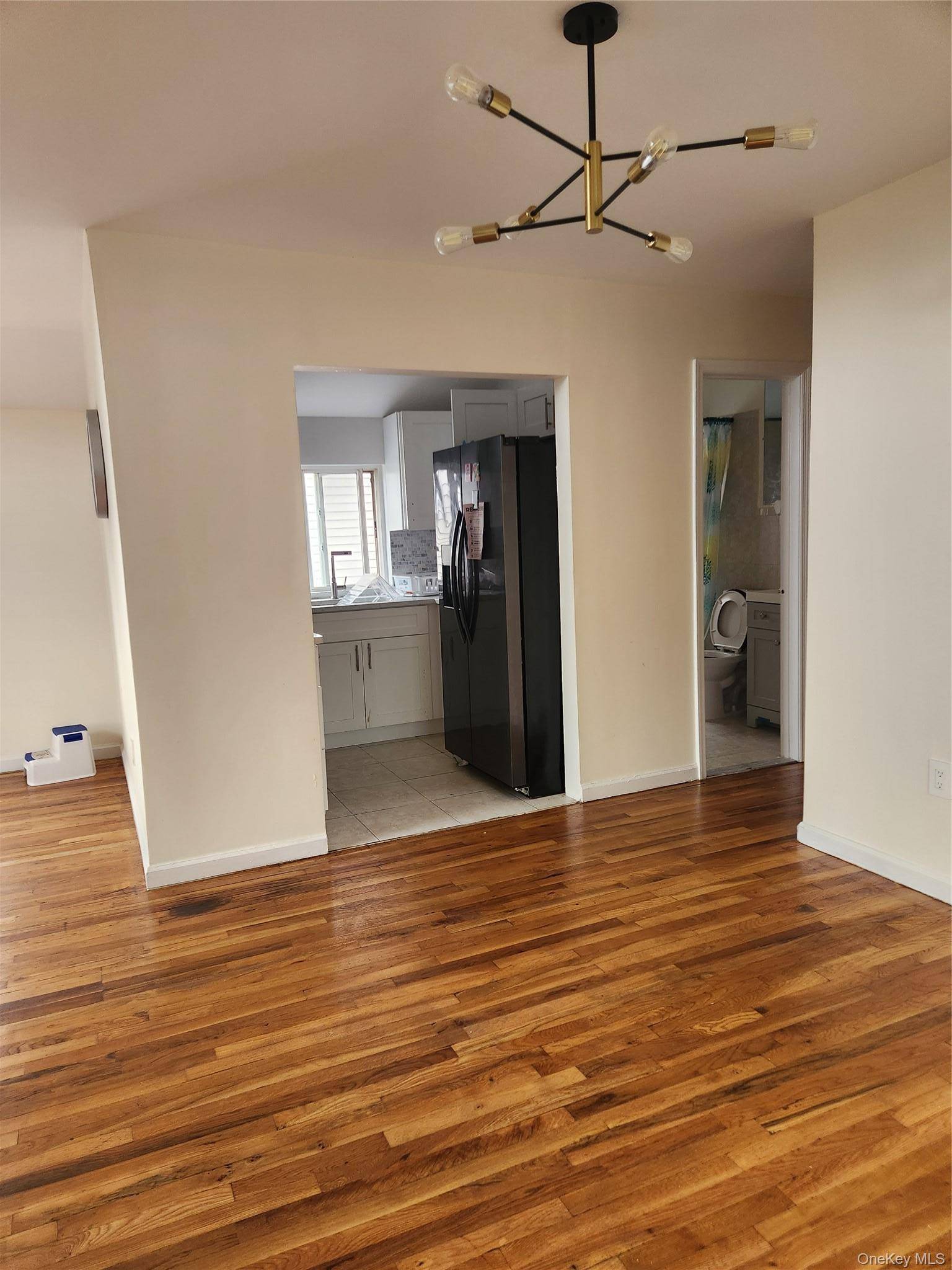 11623 196th ST #2nd Floor, Saint Albans, NY 11412