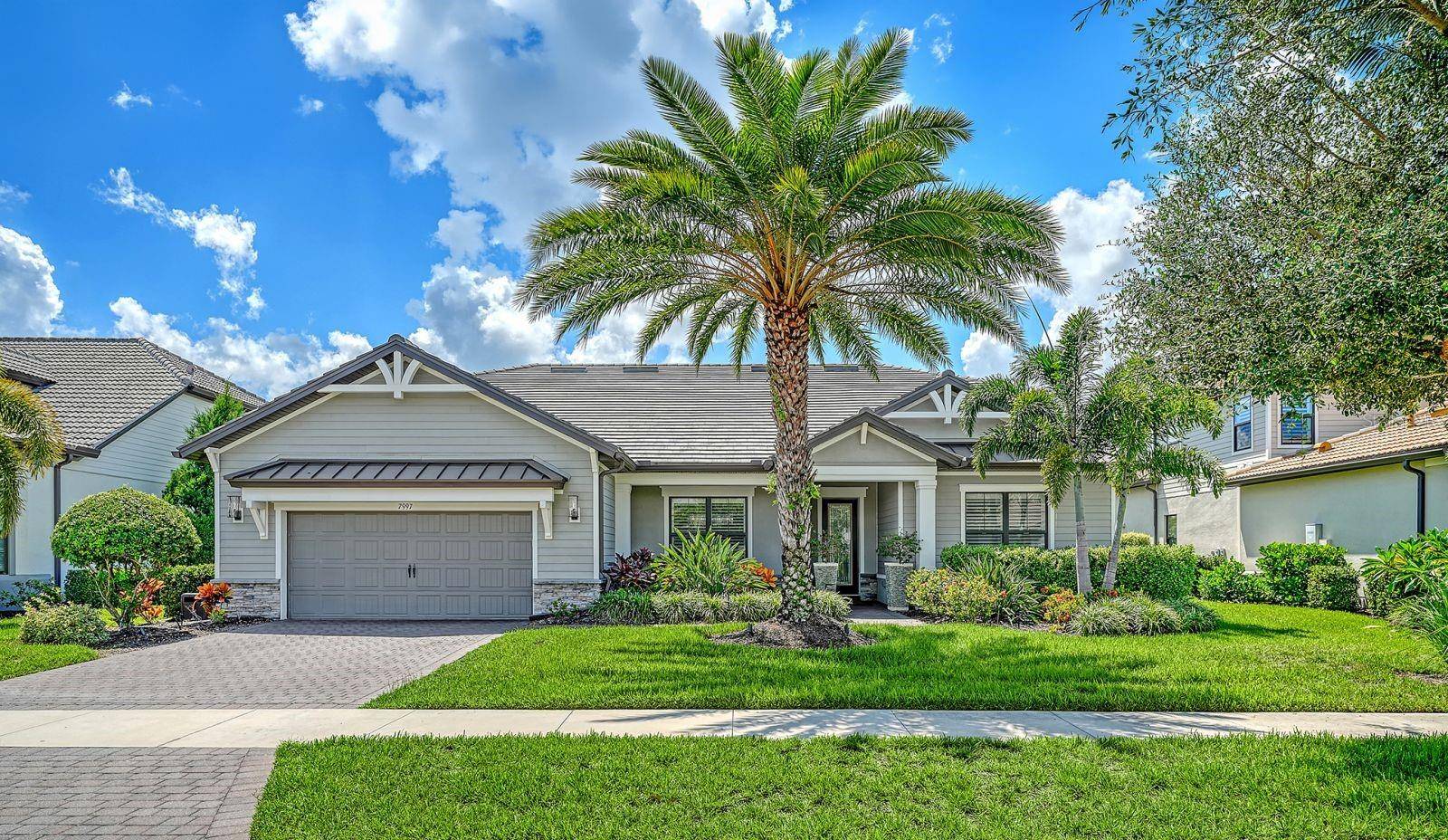 7997 GRANDE SHORES DR, Lakewood Ranch, FL 34240