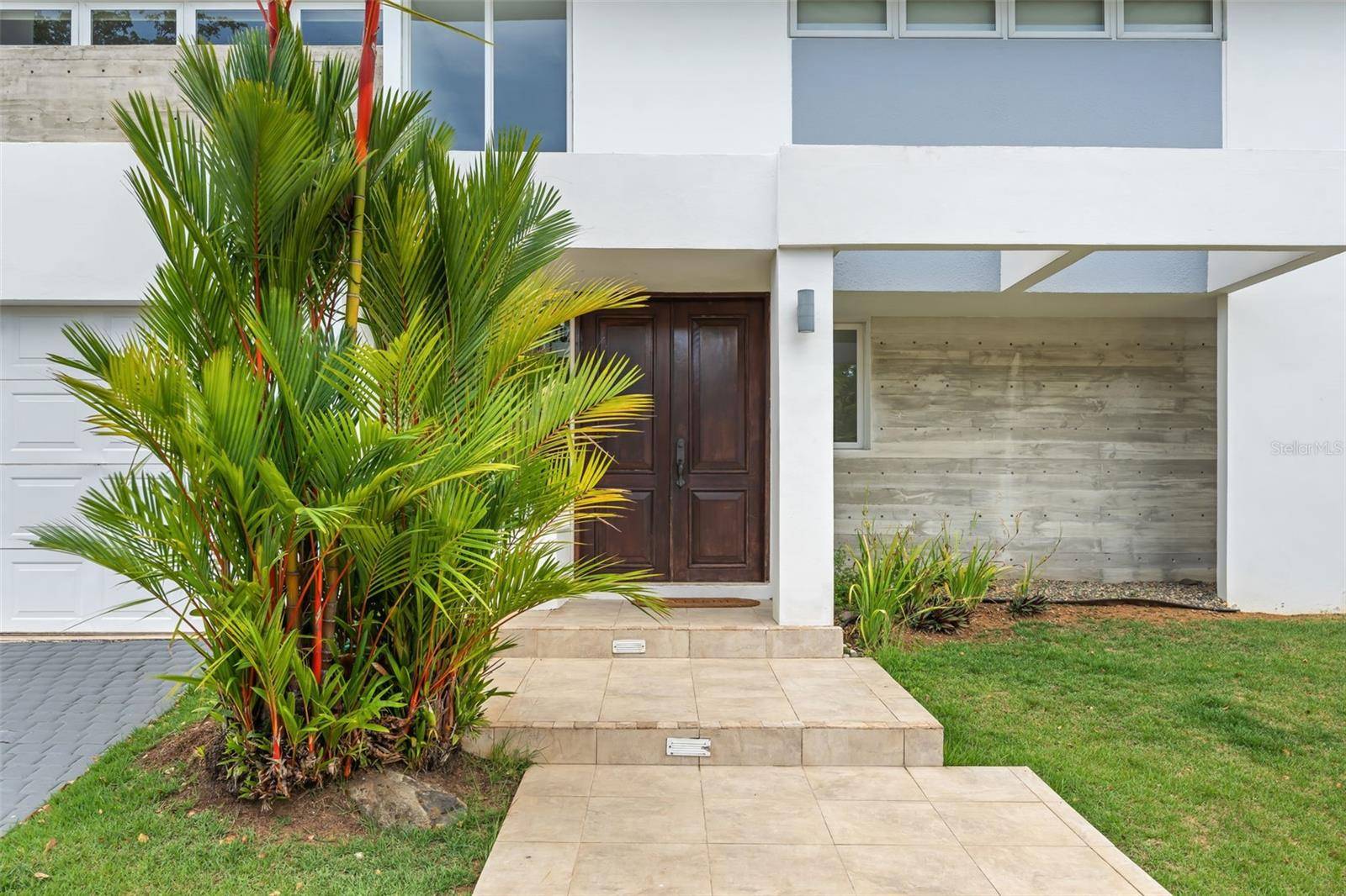 N-19 LOS GAVILANES, Guaynabo, PR 00969