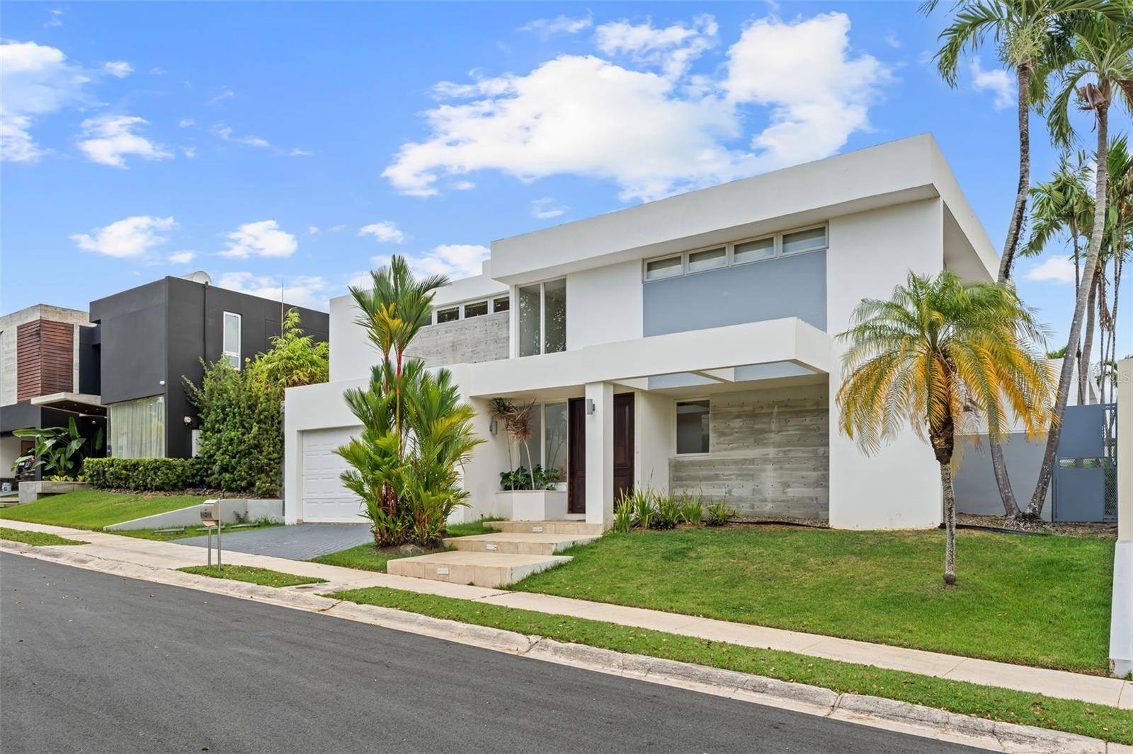 N-19 LOS GAVILANES, Guaynabo, PR 00969