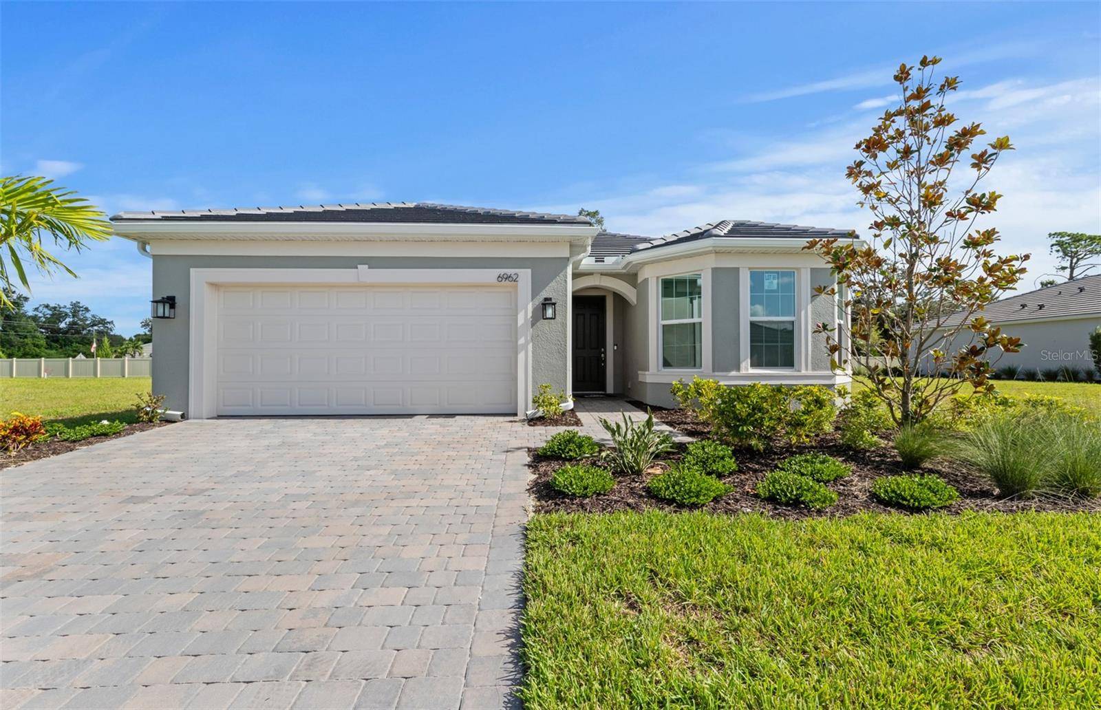 6962 MINNEOLA CT, Nokomis, FL 34275