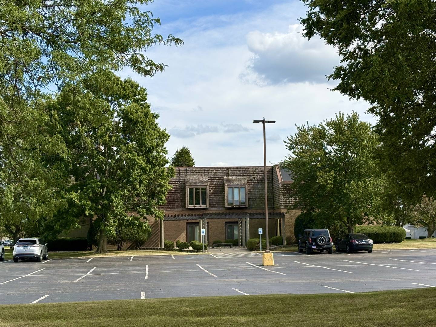 750 Almar Pkwy #200-202, Bourbonnais, IL 60914